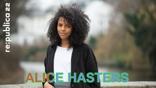 Porträtfoto von #rp22-Sprecherin Alice Hasters