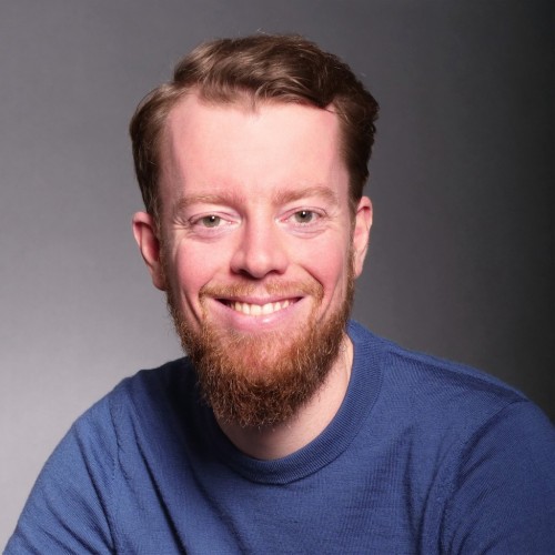 Portraitfoto von Arne Carstens