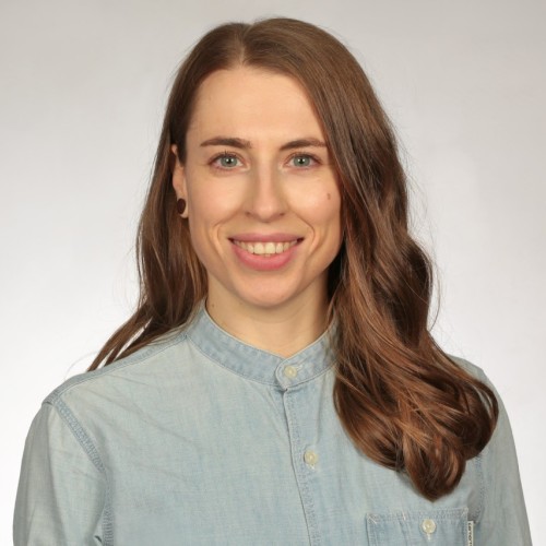Profilfoto von mir, offene Haare, Jeanshemd