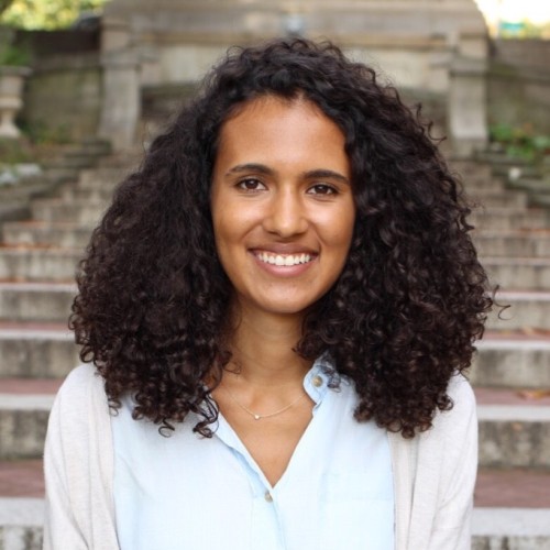 Headshot of Lisa Ama Schrade