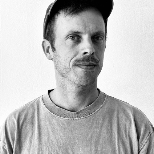 Portraitfoto Moritz Ahlert