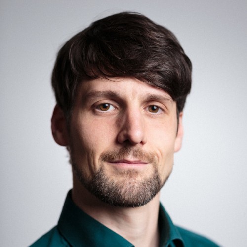 Portrait picture of Matthias Kirschner