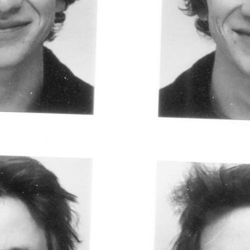 Ein schwarzweißes Foto aus einem Fotoautomat