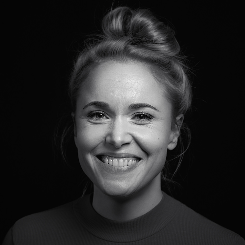 black and white portrait picture of Ulrike Rausch