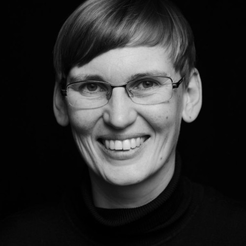 Hier ist Eva von Redecker zu sehen