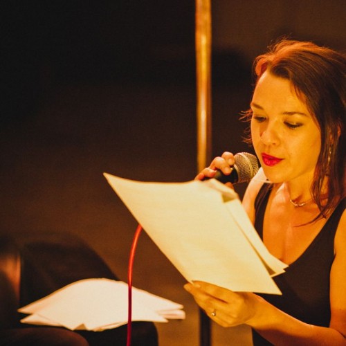 Dramaturgin Änne-Marthe Kühn moderiert